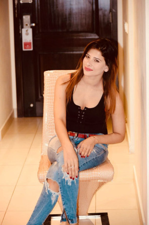 experience-karachis-hottest-call-girls-call-03107005161-big-3